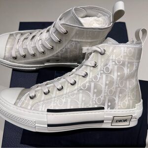 CHRISTIAN DIOR
Technical Canvas Oblique 
B23 High Top Sneakers White Size 38